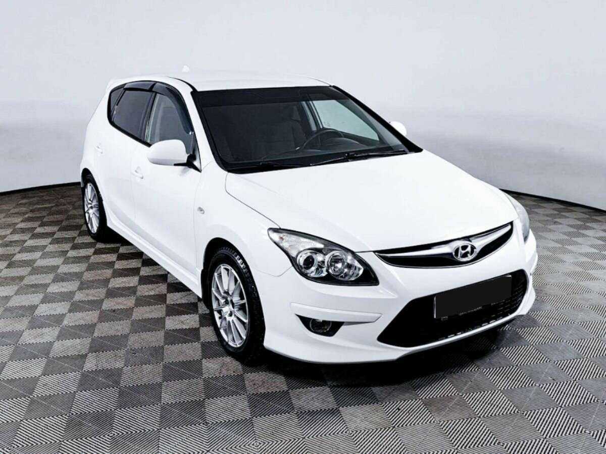 Купить Hyundai i30, 2011, 212 800 км, фото №3