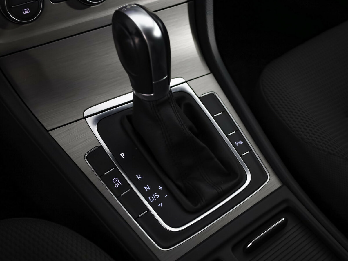 Купить Volkswagen Golf VII, 2015, 130 851 км, фото №18
