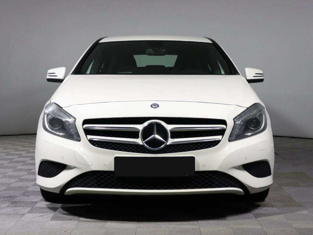 Купить Mercedes-Benz A-Класс 180, 2014, 76 300 км, фото №2