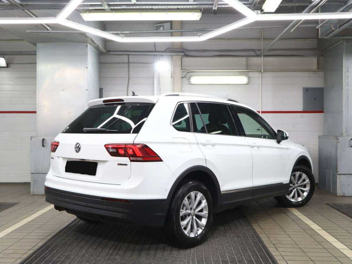 Купить Volkswagen Tiguan, 2018, 67 000 км, фото №2