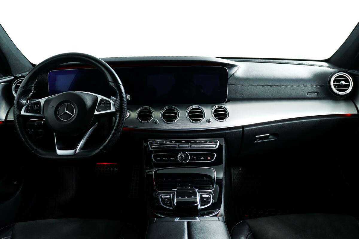 Купить Mercedes-Benz E-Класс 200, 2017, 111 000 км, фото №11