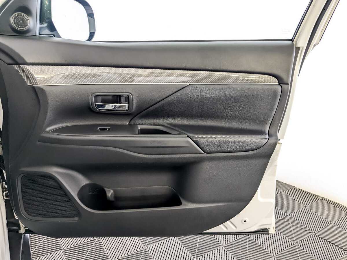 Купить Mitsubishi Outlander, 2019, 140 000 км, фото №21
