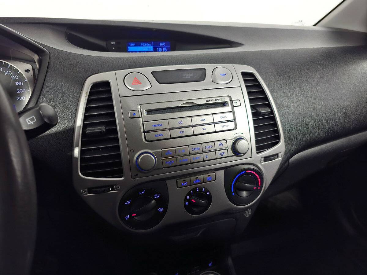 Купить Hyundai i20, 2010, 158 300 км, фото №12