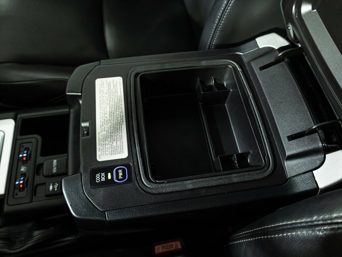 Купить Toyota Land Cruiser Prado 150 Series Рестайлинг 2, 2019, 165 271 км, фото №17