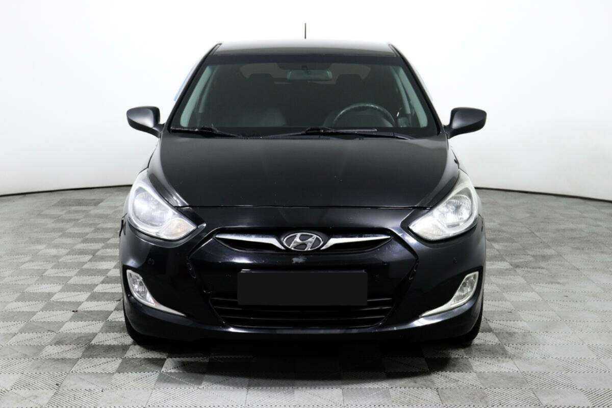 Купить Hyundai Solaris, 2012, 138 072 км, фото №2