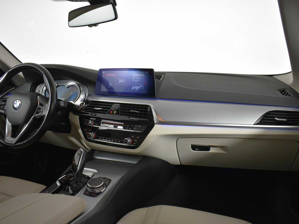 Купить BMW 5 серии 530d xDrive, 2018, 176 000 км, фото №16
