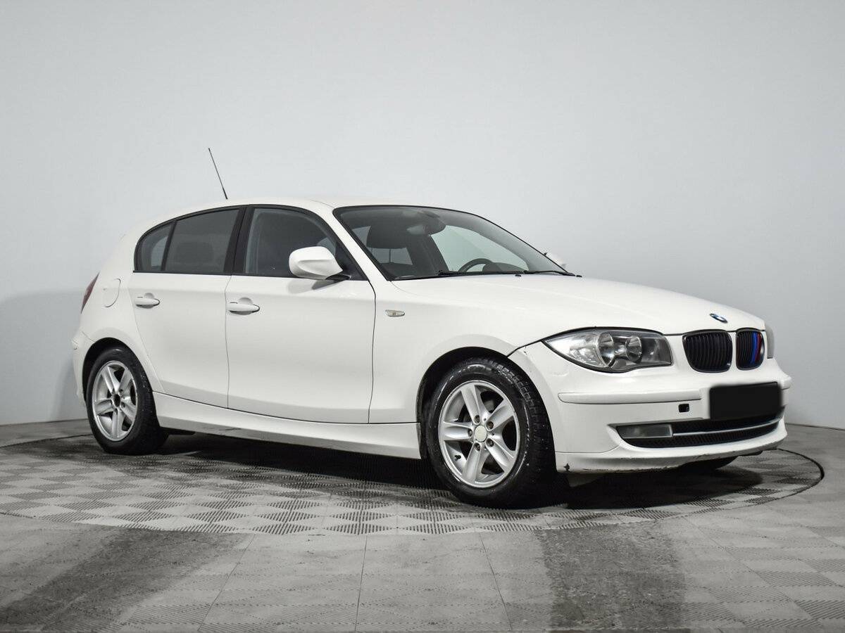 Купить BMW 1 серии 116i, 2010, 216 127 км, фото №3