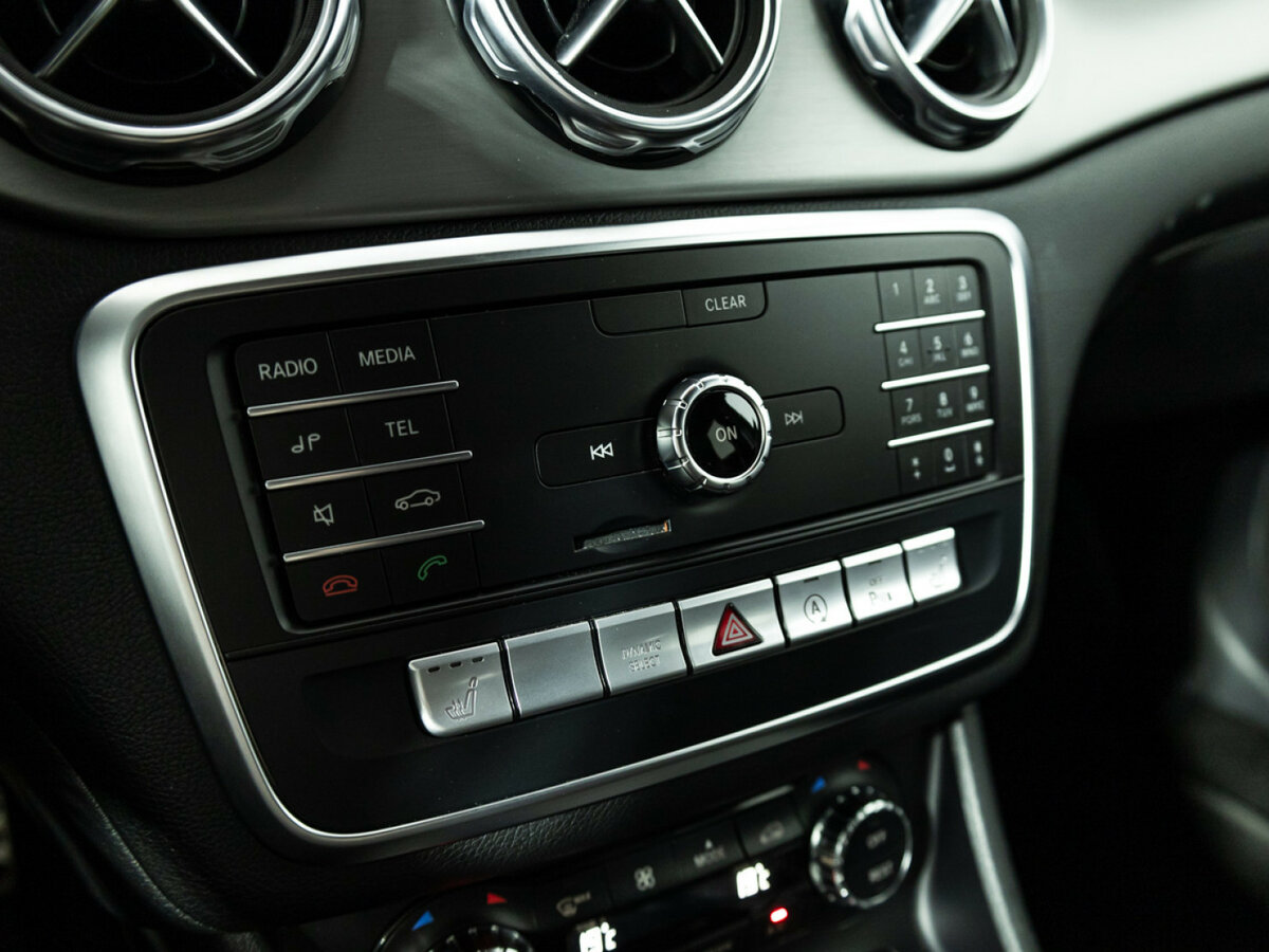 Купить Mercedes-Benz GLA 200 I (X156) Рестайлинг, 2019, 149 900 км, фото №15
