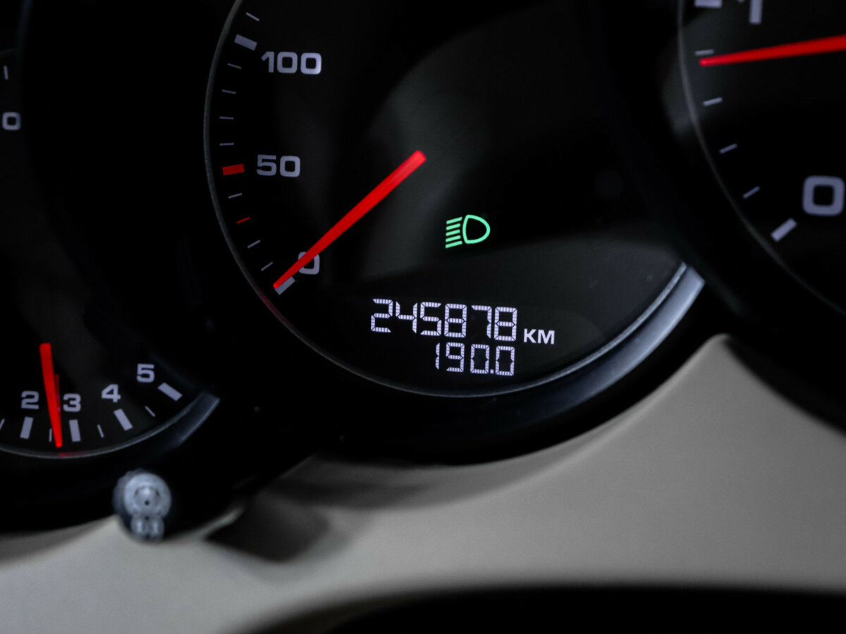 Купить Porsche Cayenne Diesel II (958), 2012, 245 885 км, фото №9
