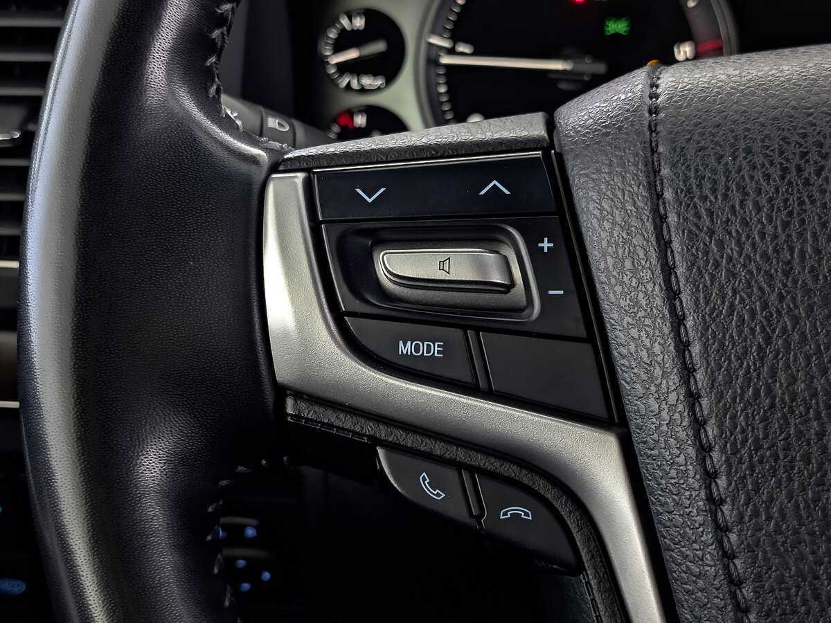 Купить Toyota Land Cruiser, 2020, 77 837 км, фото №25