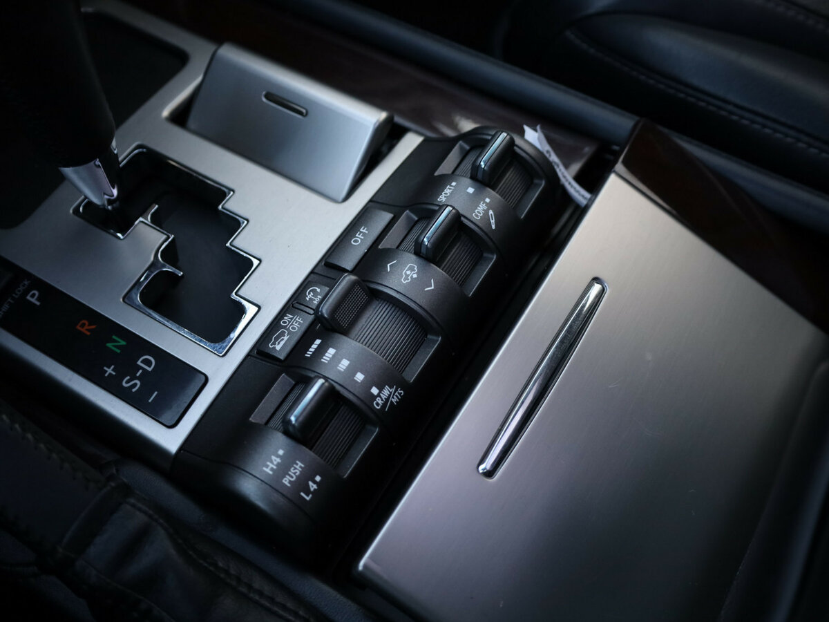 Купить Lexus LX 570 III Рестайлинг, 2012, 306 301 км, фото №24