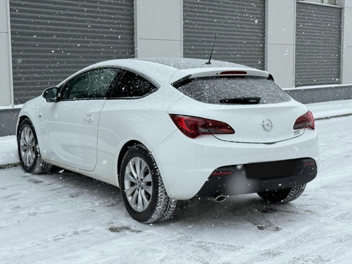 Купить Opel Astra GTC J Рестайлинг, 2013, 200 700 км, фото №4