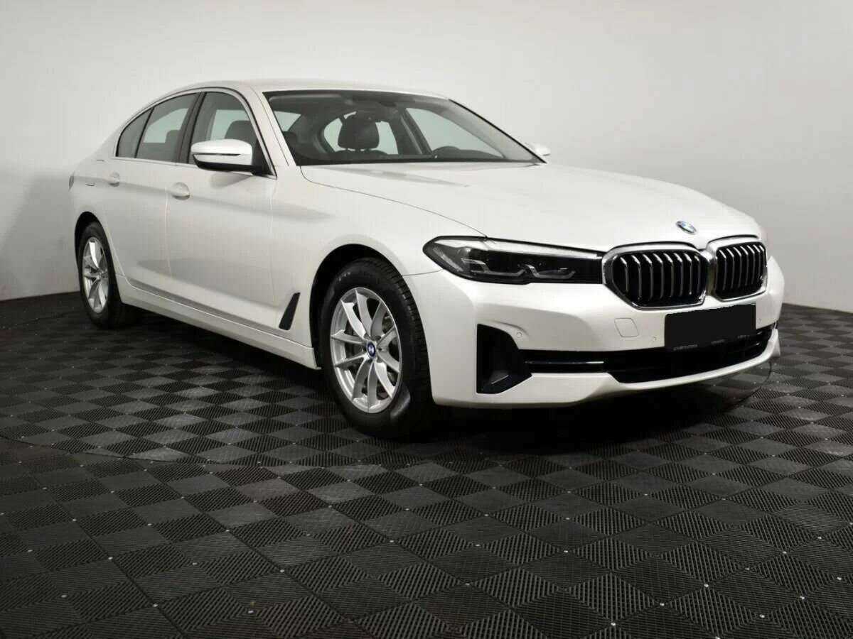 Купить BMW 5 серии 520i, 2020, 41 000 км, фото №2