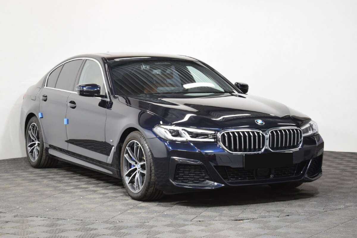 Купить BMW 5 серии 520i, 2023, 11 731 км, фото №3