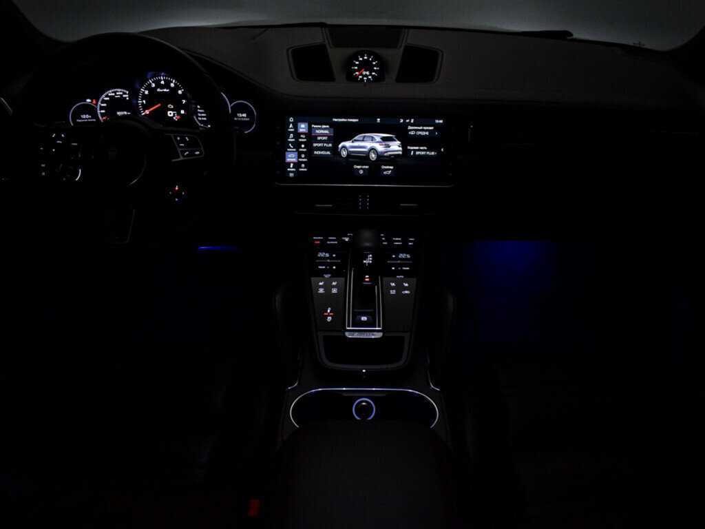 Купить Porsche Cayenne Turbo, 2018, 80 300 км, фото №16