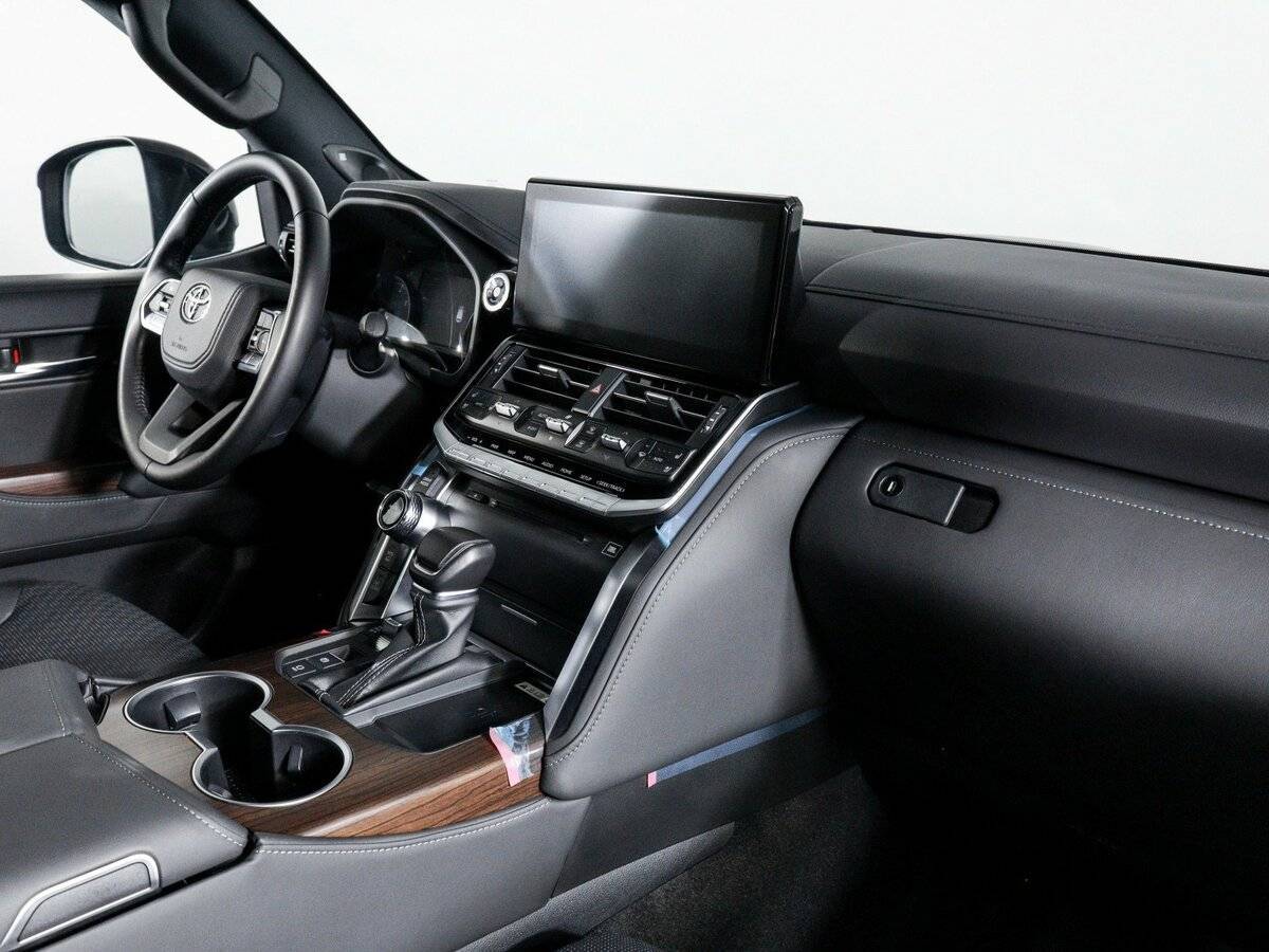 Купить Toyota Land Cruiser, 2022, 4 881 км, фото №6