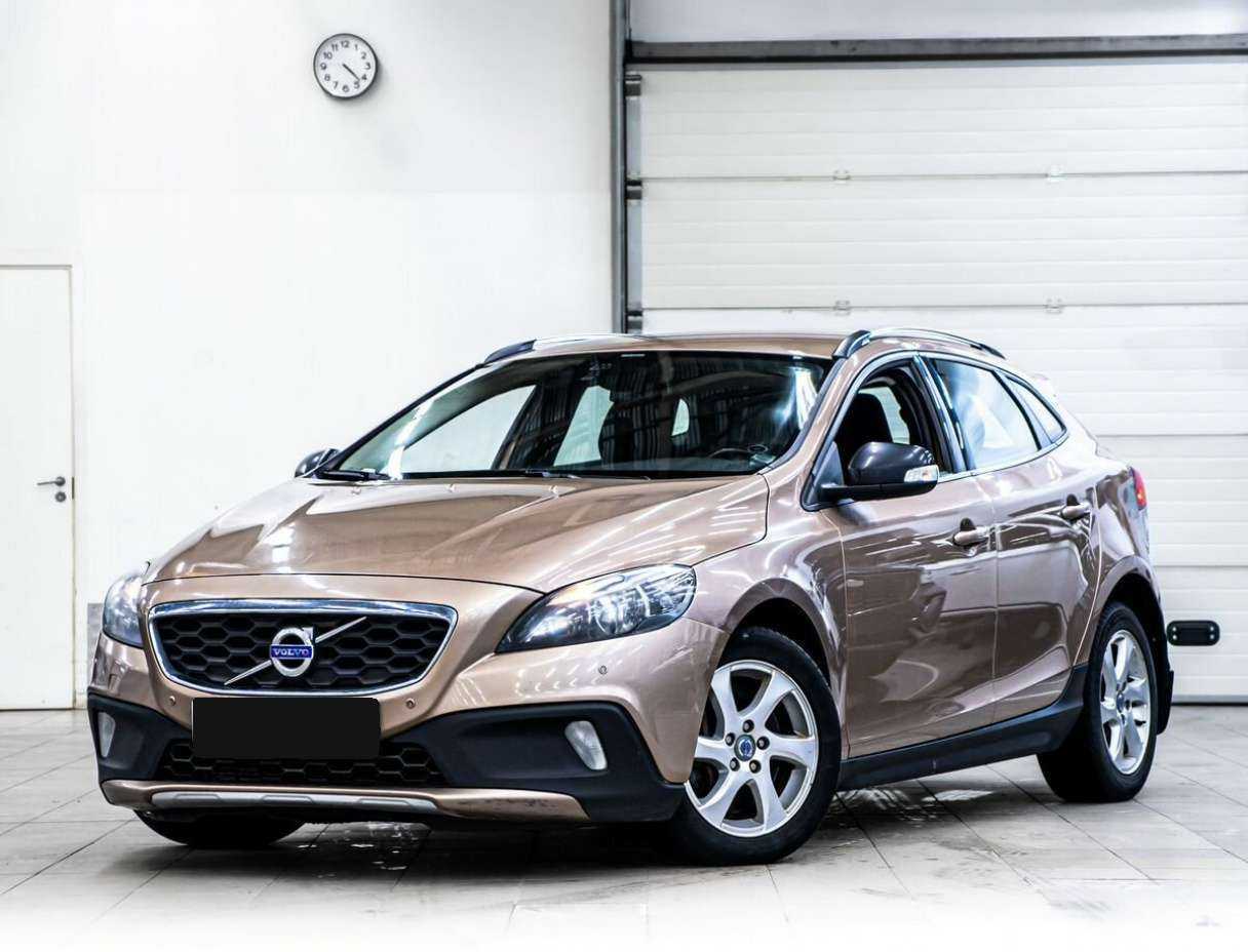 Купить Volvo V40 Cross Country, 2013, 140 000 км, фото №1