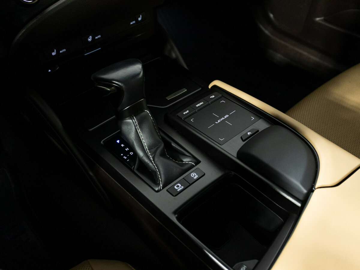 Купить Lexus ES 250 VII, 2020, 63 374 км, фото №17