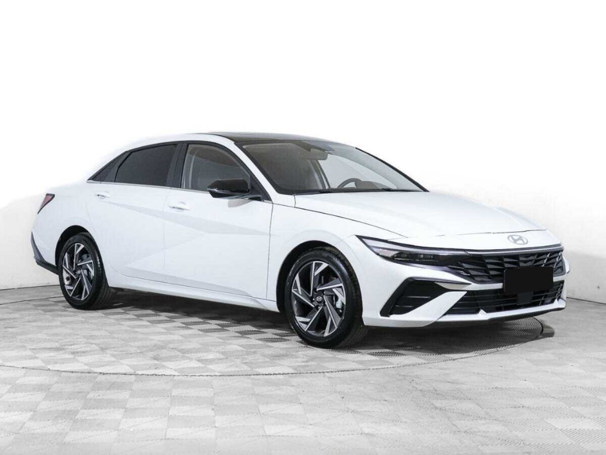Купить Hyundai Elantra, 2024, 4 502 км, фото №2