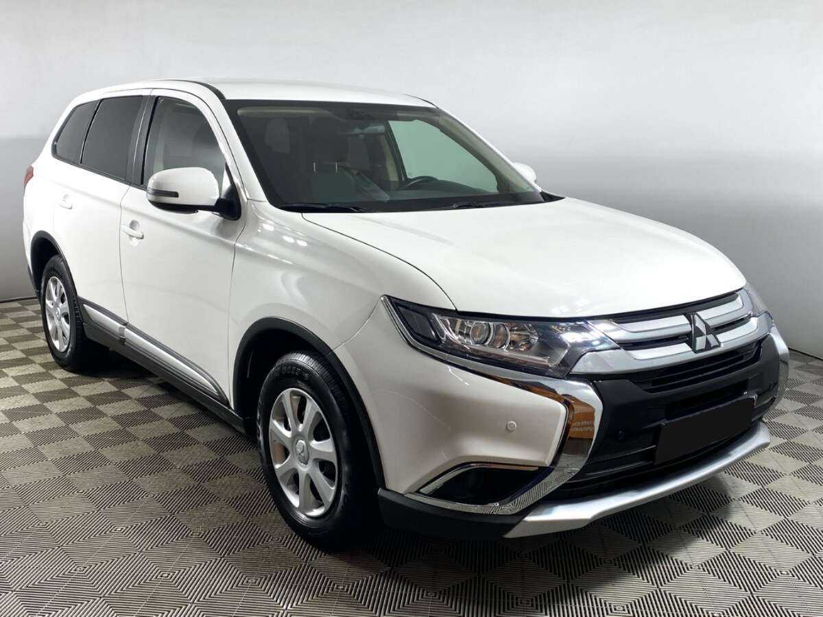 Купить Mitsubishi Outlander, 2017, 105 000 км, фото №3