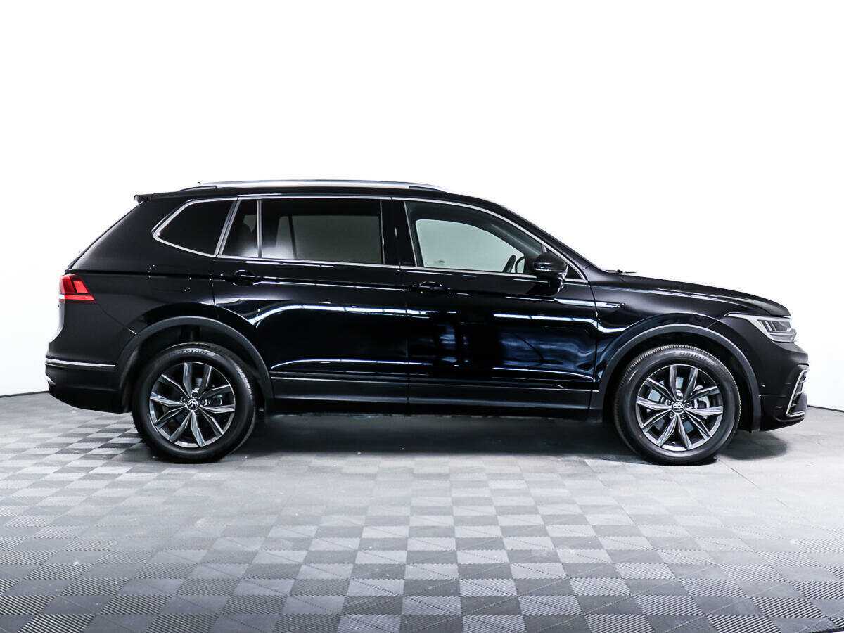 Купить Volkswagen Tiguan, 2022, 5 143 км, фото №3