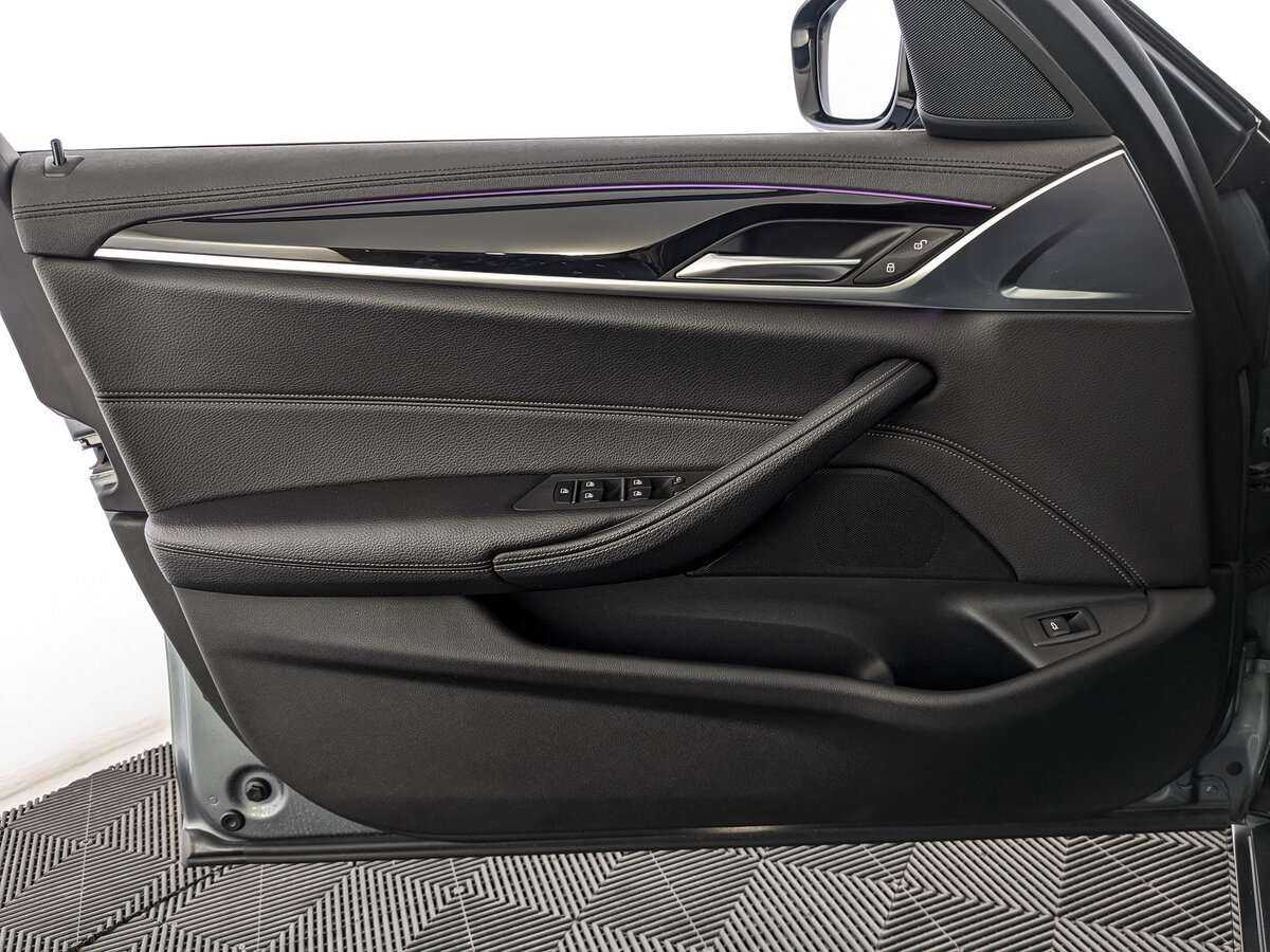 Купить BMW 5 серии 520d, 2019, 156 275 км, фото №14