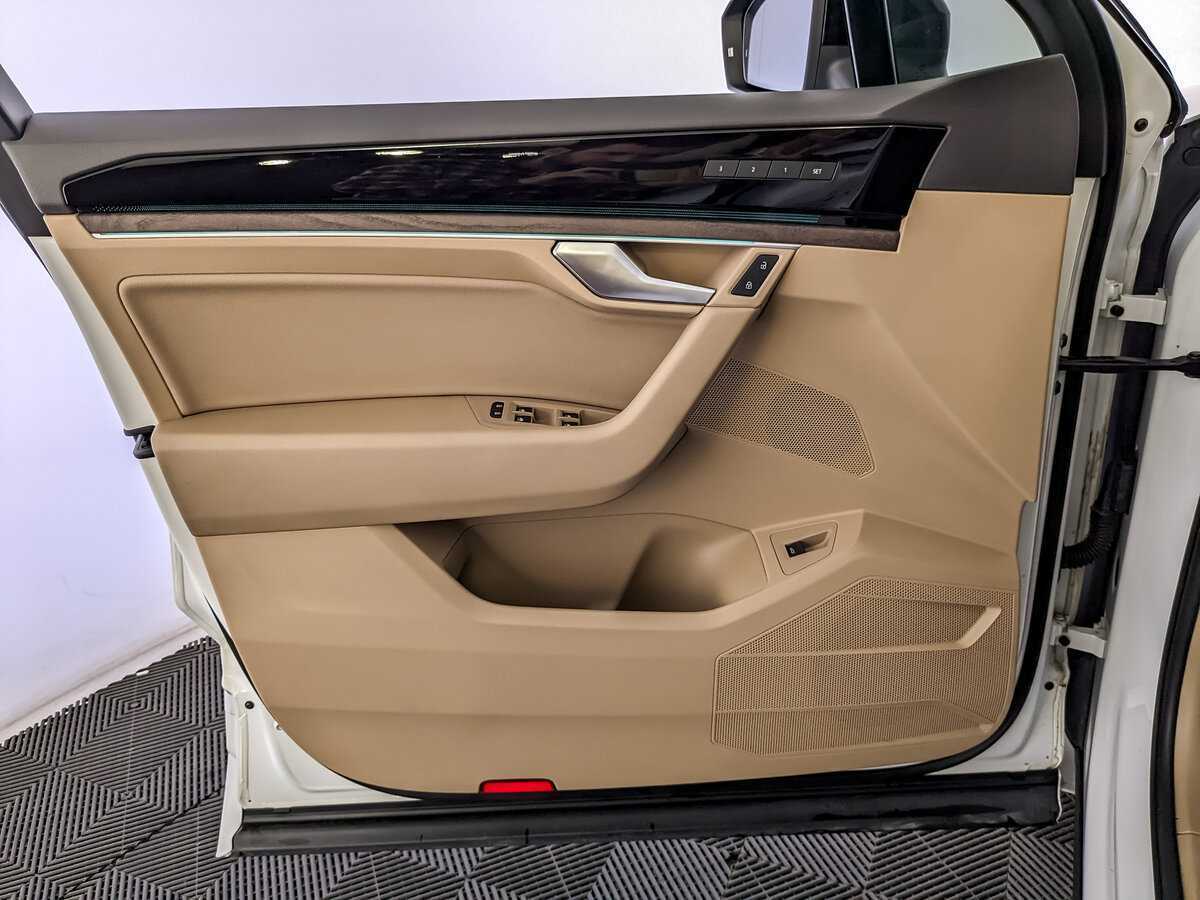 Купить Volkswagen Touareg, 2020, 66 889 км, фото №14