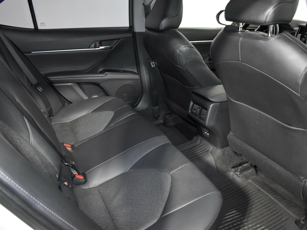 Купить Toyota Camry VIII (XV70) Рестайлинг, 2022, 151 165 км, фото №15