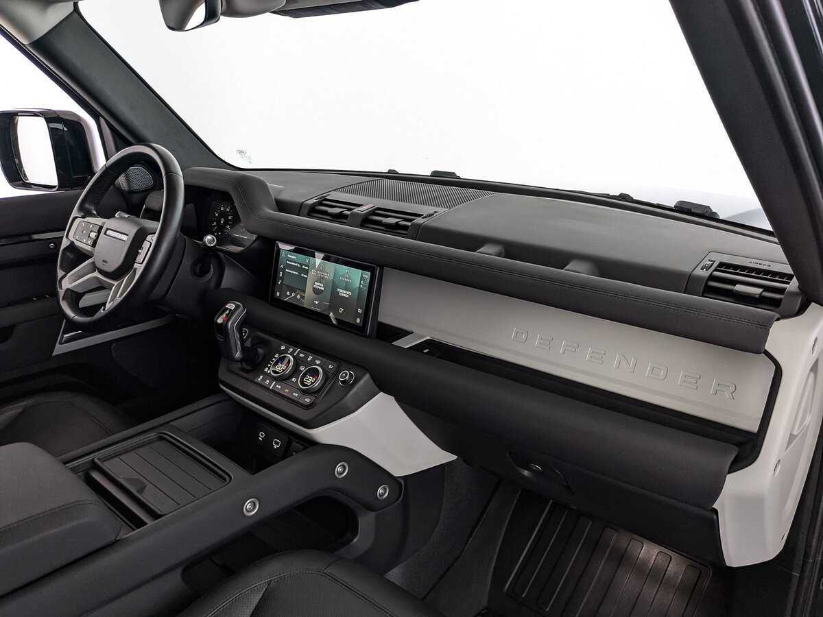 Купить Land Rover Defender 110, 2021, 70 730 км, фото №13