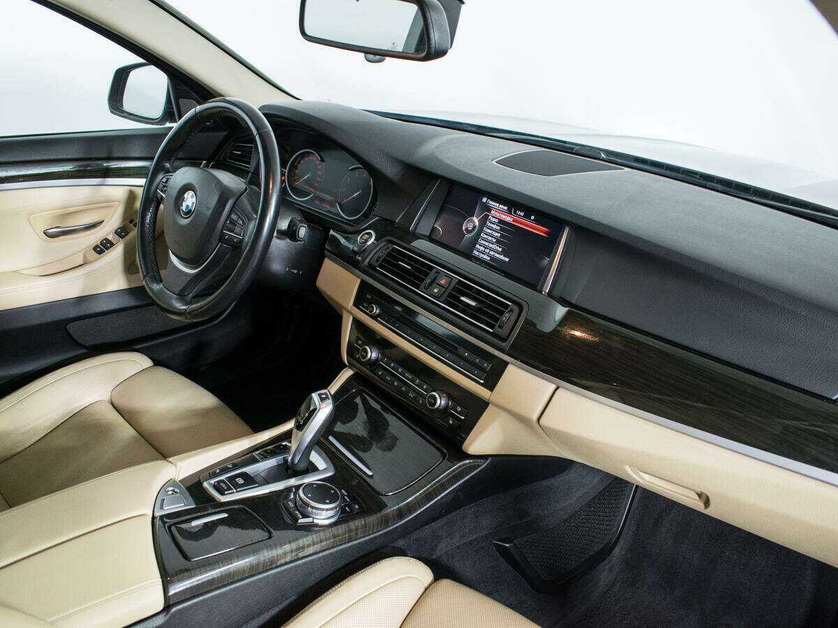 Купить BMW 5 серии 528i xDrive, 2016, 136 840 км, фото №9