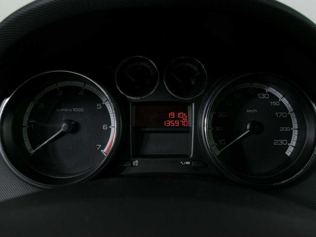 Купить Peugeot 308, 2011, 135 000 км, фото №10