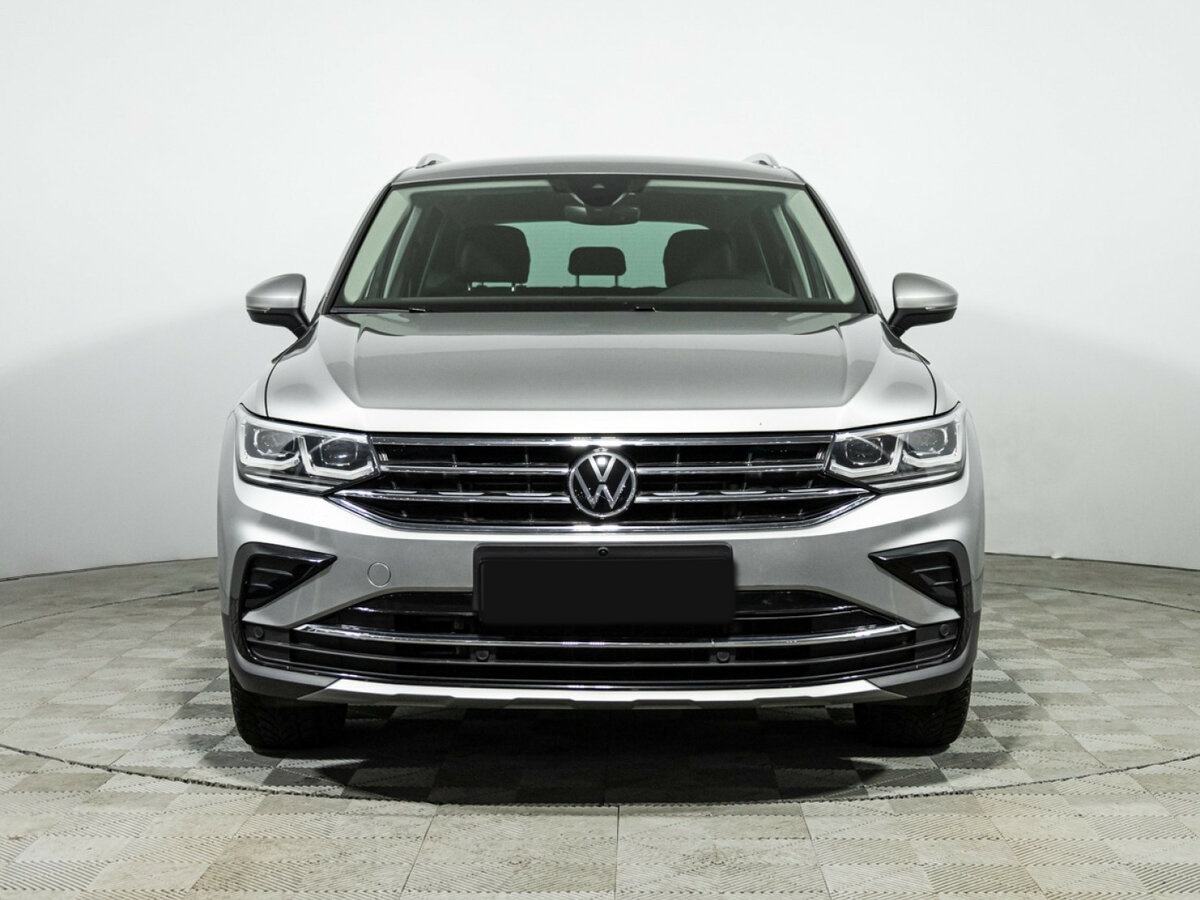 Купить Volkswagen Tiguan II Рестайлинг, 2021, 59 695 км, фото №2
