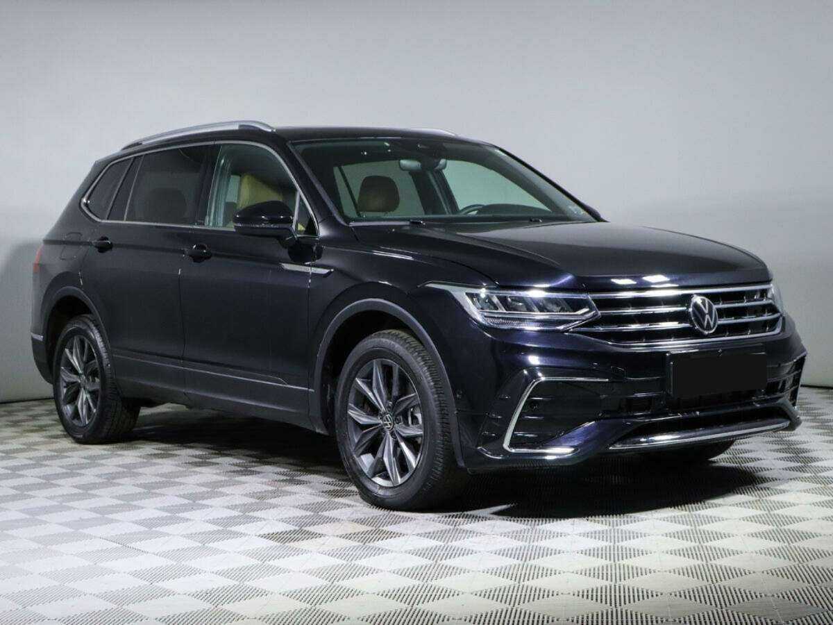 Купить Volkswagen Tiguan, 2022, 4 803 км, фото №3