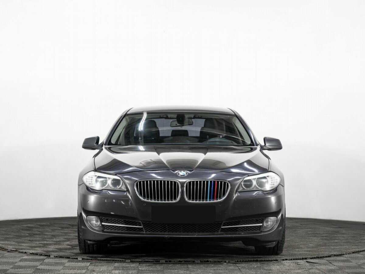Купить BMW 5 серии 528i, 2011, 130 320 км, фото №2