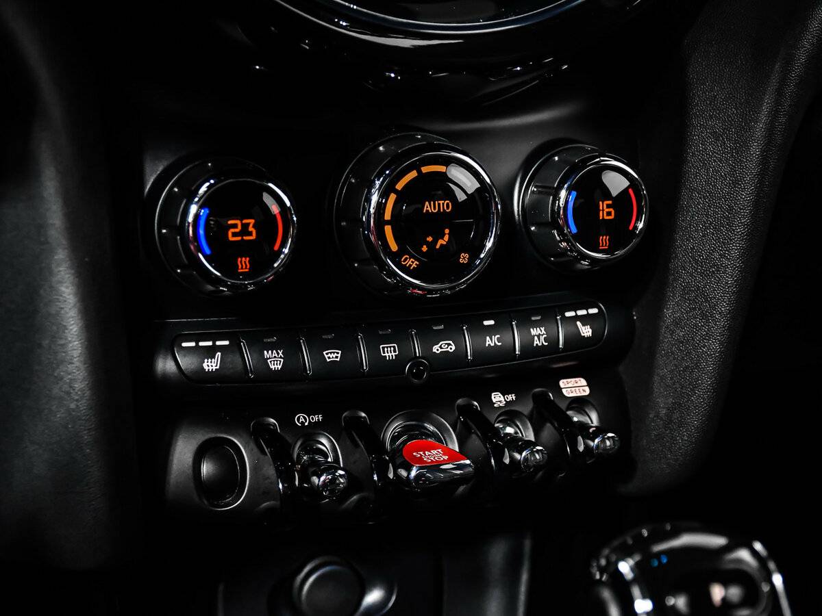 Купить Mini Hatch JCW III (F55/F56) Рестайлинг 2, 2021, 78 790 км, фото №16