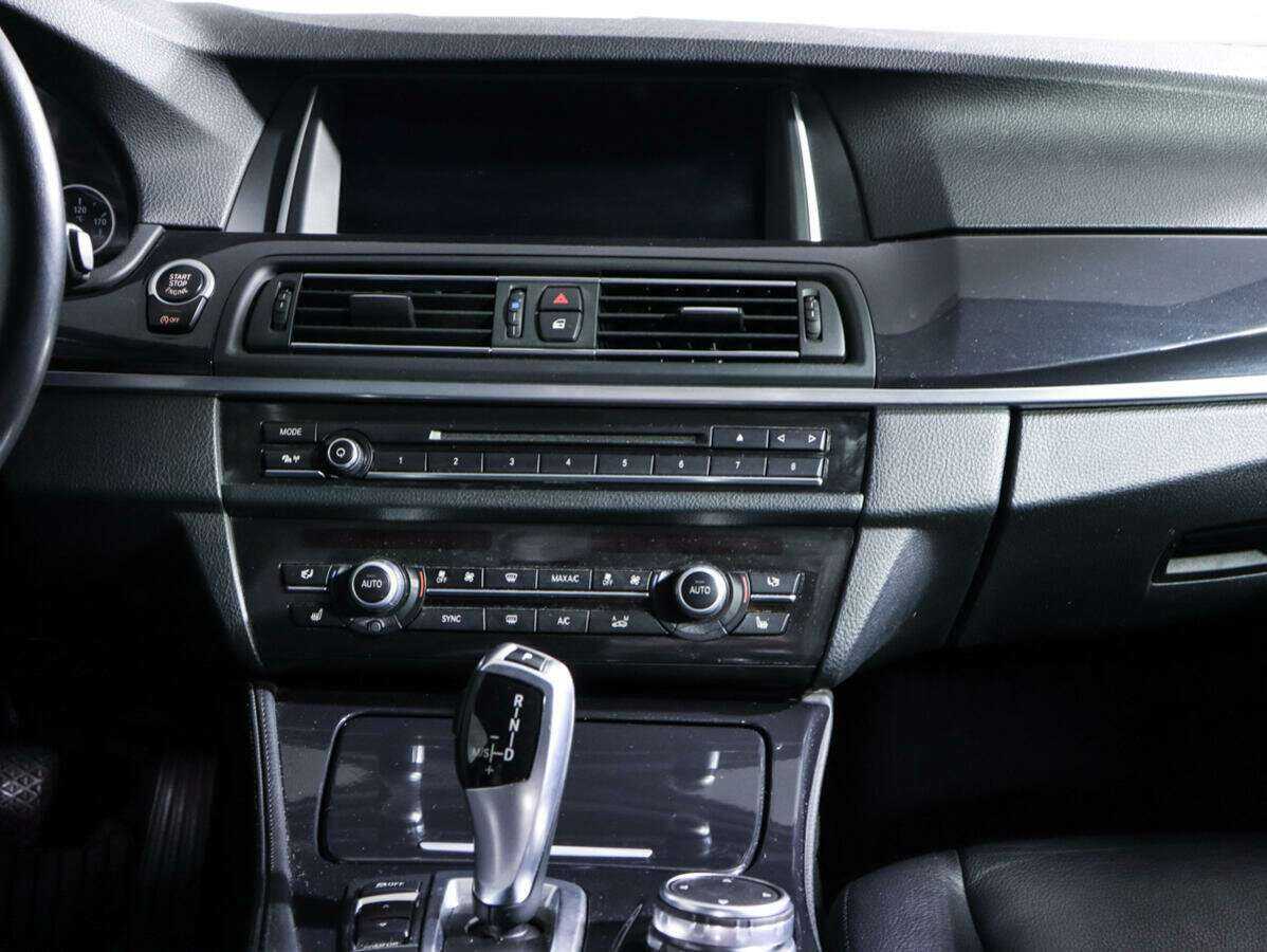 Купить BMW 5 серии 528i xDrive, 2013, 130 000 км, фото №11