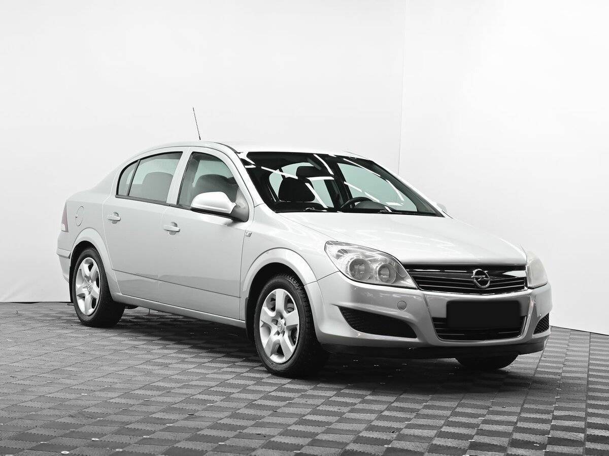Купить Opel Astra, 2010, 189 000 км, фото №2