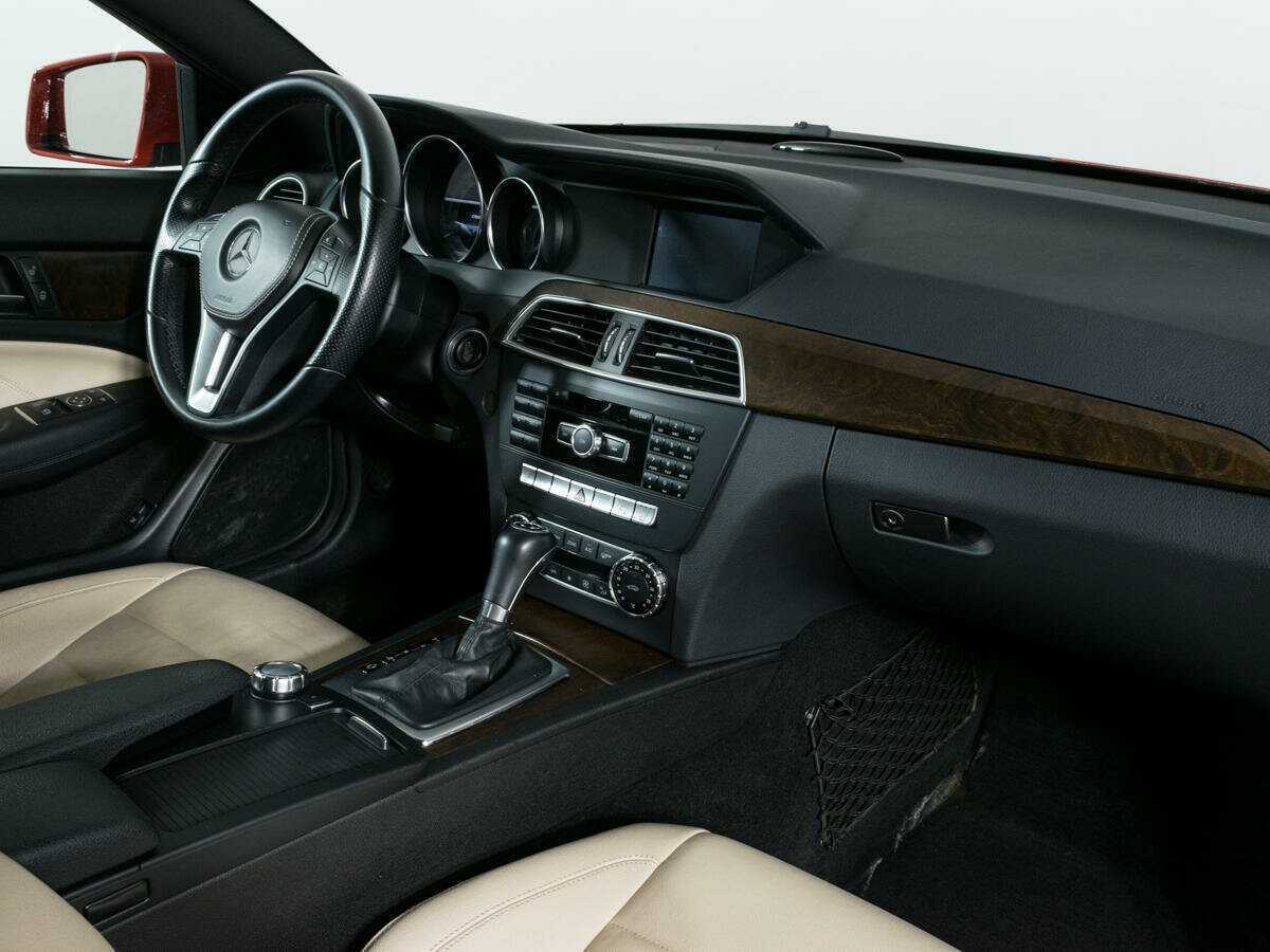 Купить Mercedes-Benz C-Класс 180, 2012, 141 000 км, фото №8
