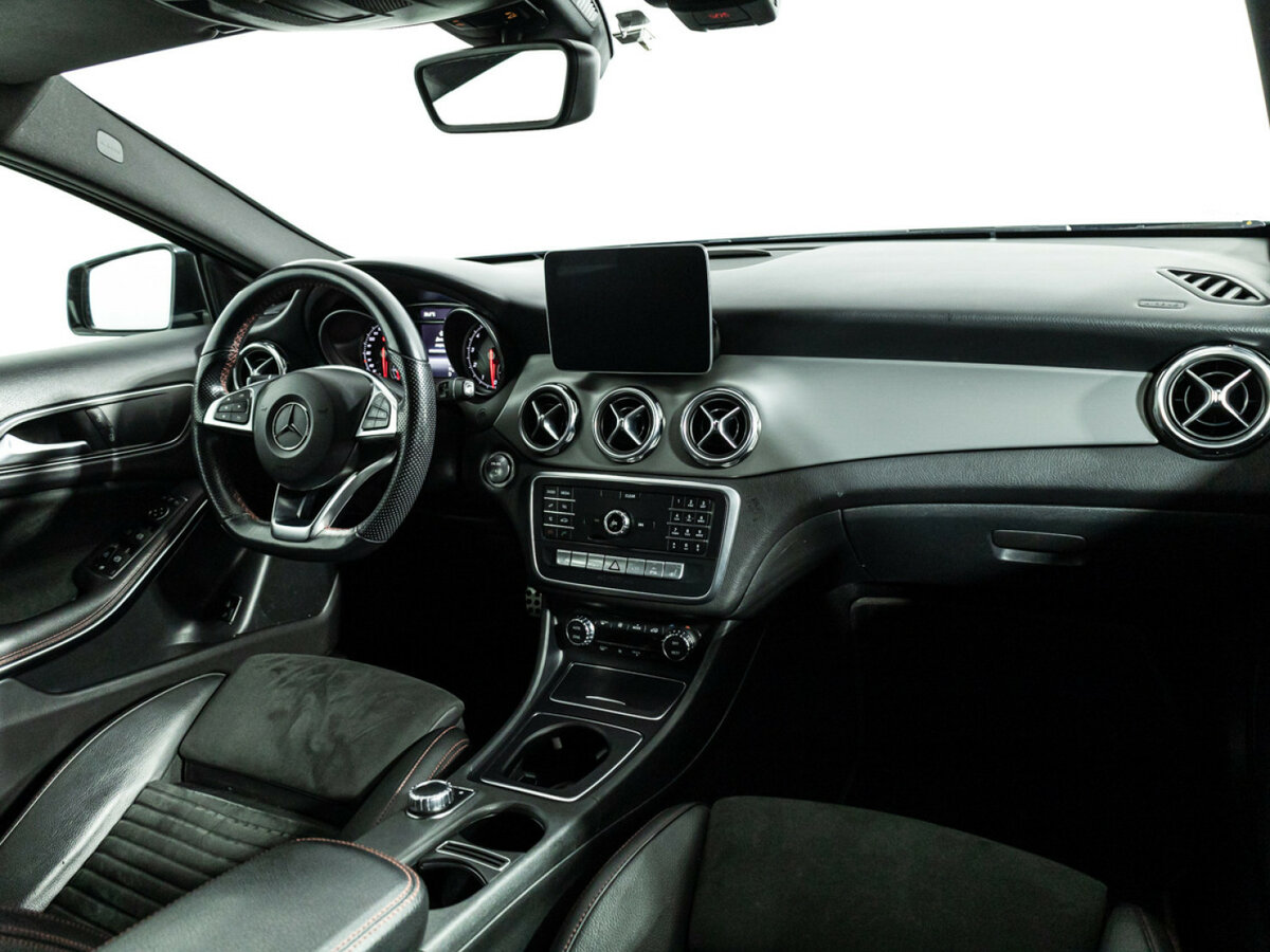 Купить Mercedes-Benz GLA 200 I (X156) Рестайлинг, 2019, 149 900 км, фото №9