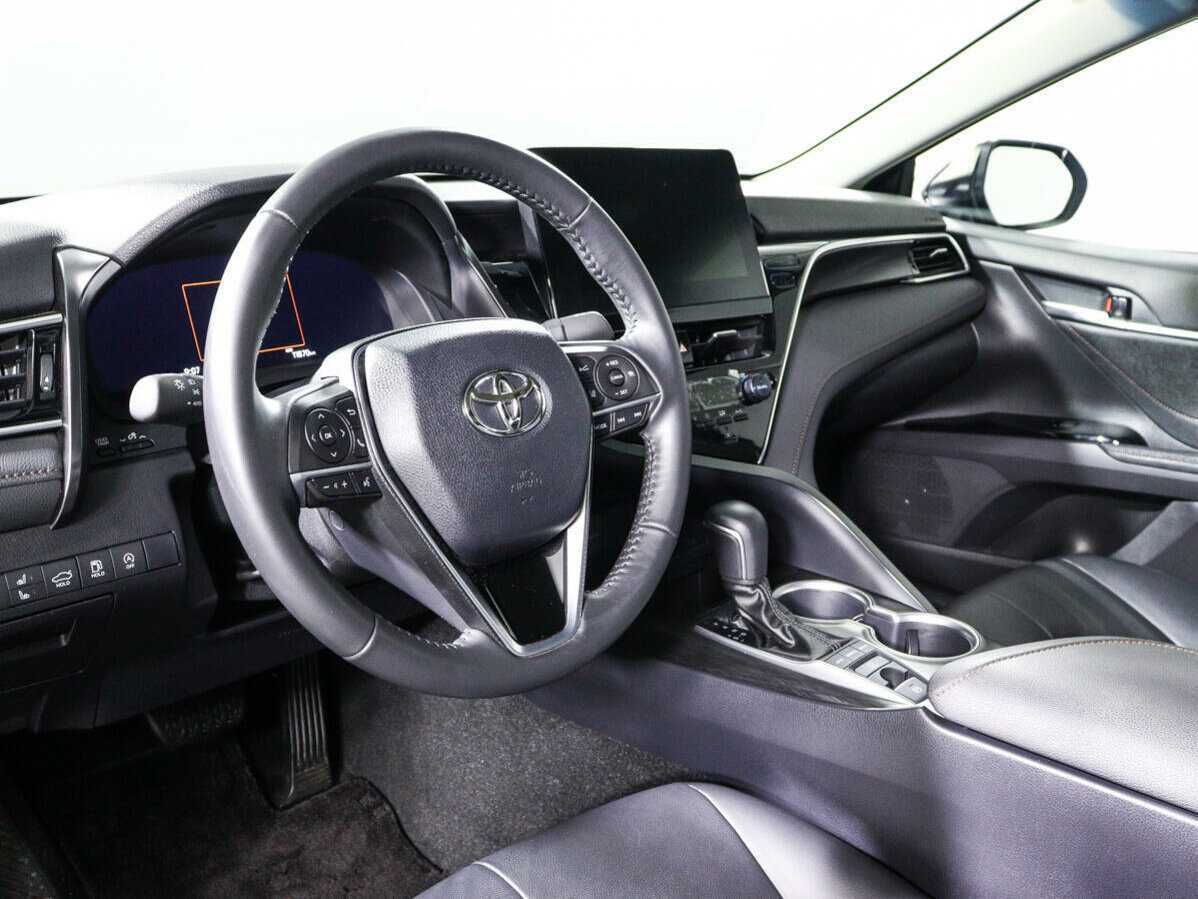 Купить Toyota Camry, 2023, 11 868 км, фото №12