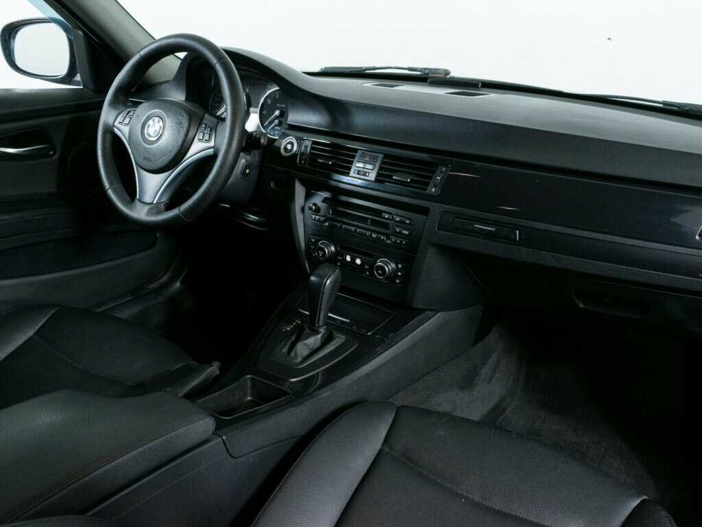 Купить BMW 3 серии 320i, 2010, 285 845 км, фото №8