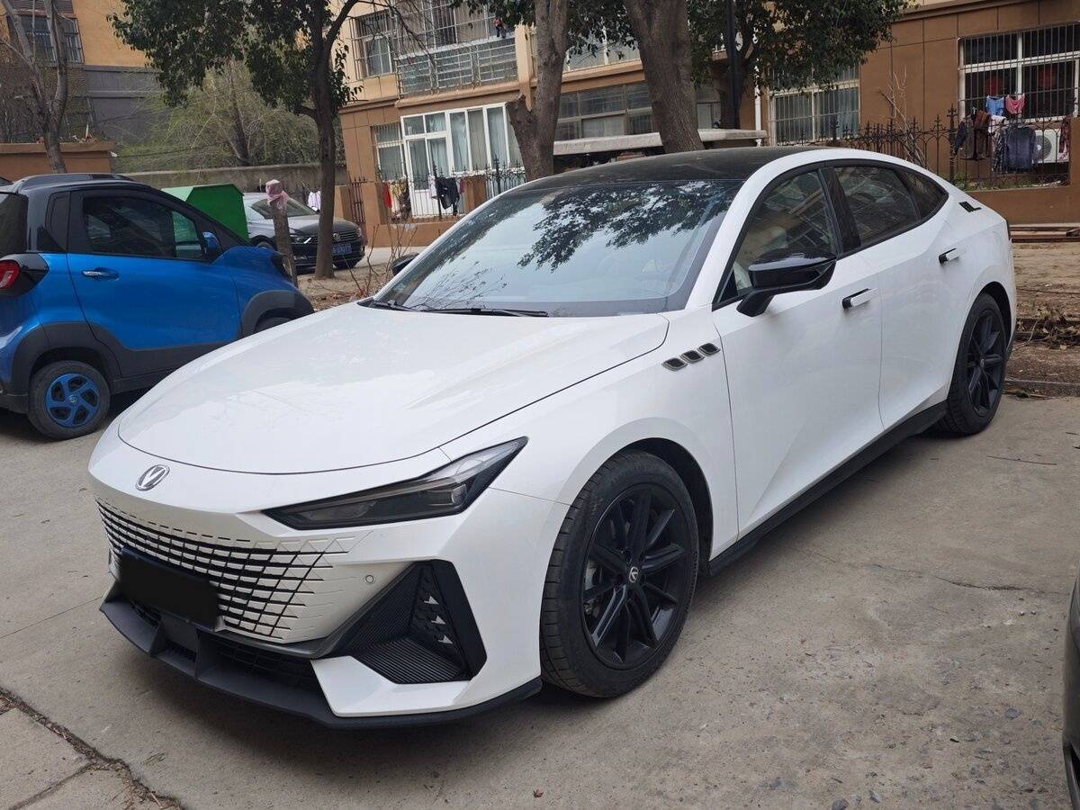 Купить Changan UNI-V, 2022, 18 000 км, фото №1