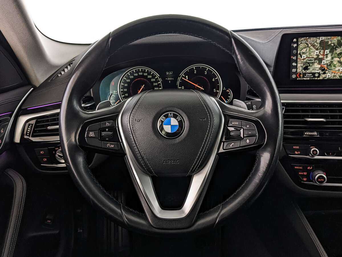 Купить BMW 5 серии 520d, 2019, 156 275 км, фото №16