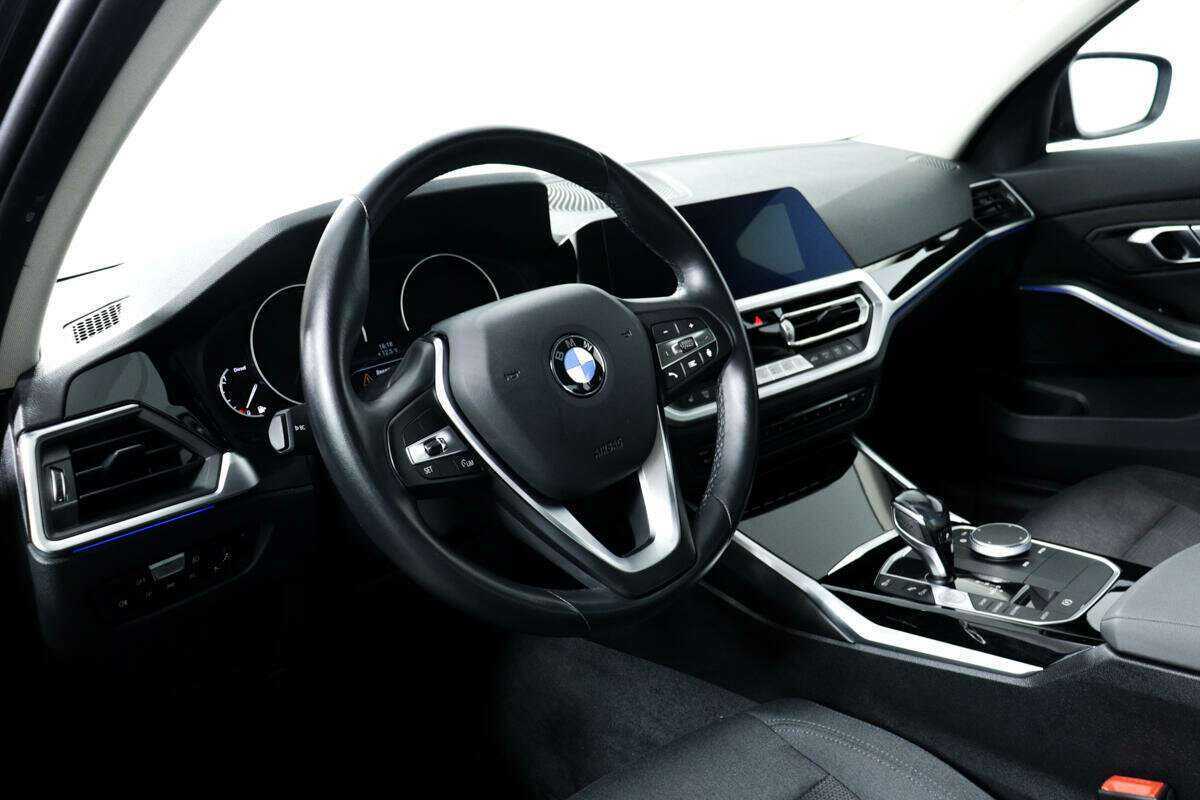 Купить BMW 3 серии 318d, 2020, 44 108 км, фото №12