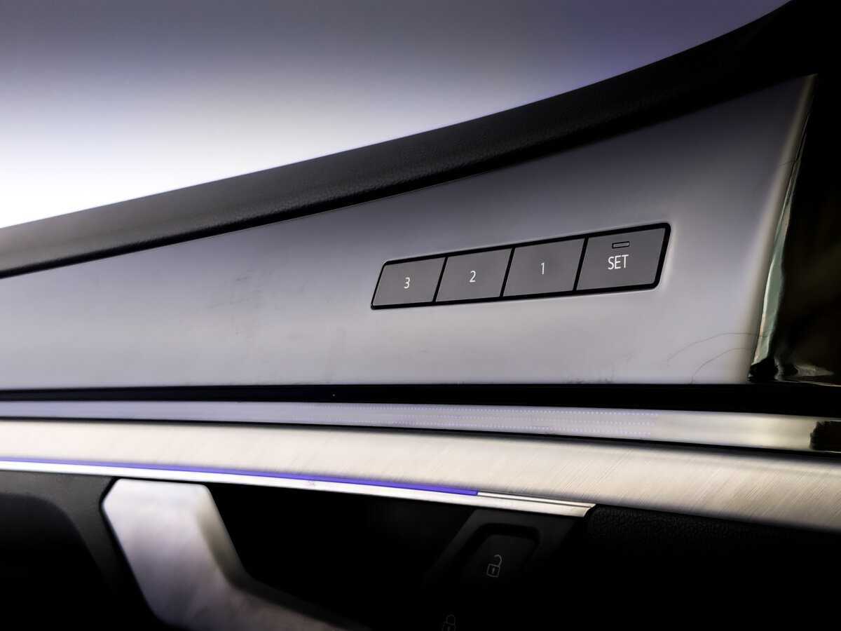 Купить Volkswagen Touareg, 2019, 107 513 км, фото №18