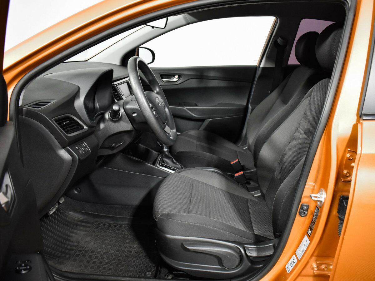 Купить Hyundai Solaris II, 2017, 87 427 км, фото №10