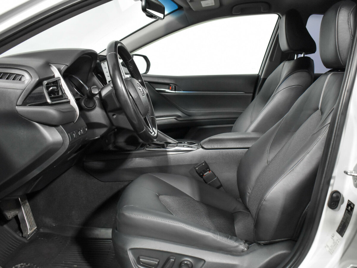 Купить Toyota Camry VIII (XV70) Рестайлинг, 2022, 151 165 км, фото №9