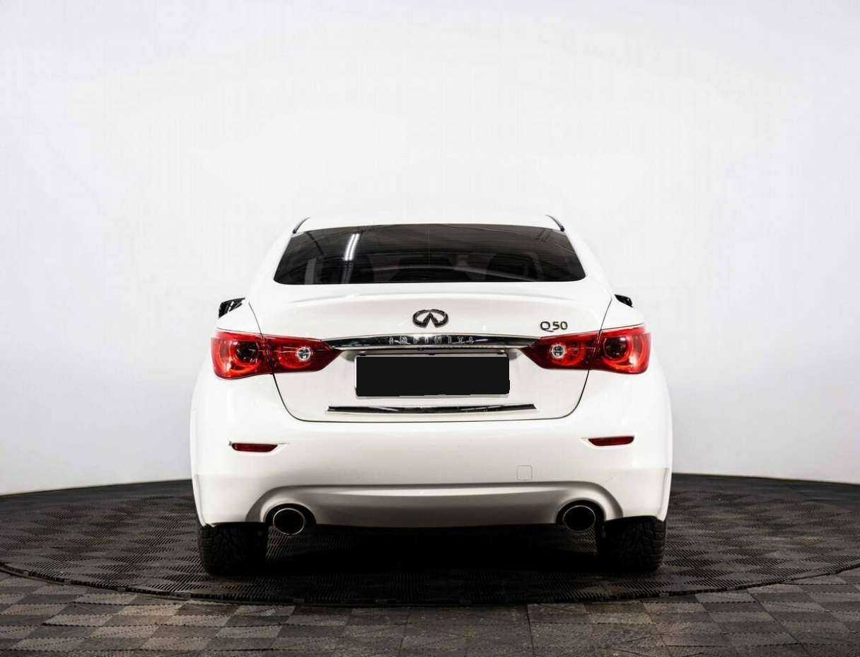 Купить Infiniti Q50, 2015, 117 982 км, фото №2