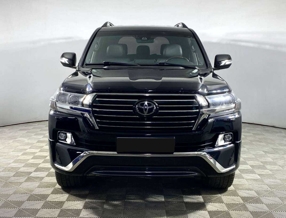 Купить Toyota Land Cruiser, 2017, 200 149 км, фото №2