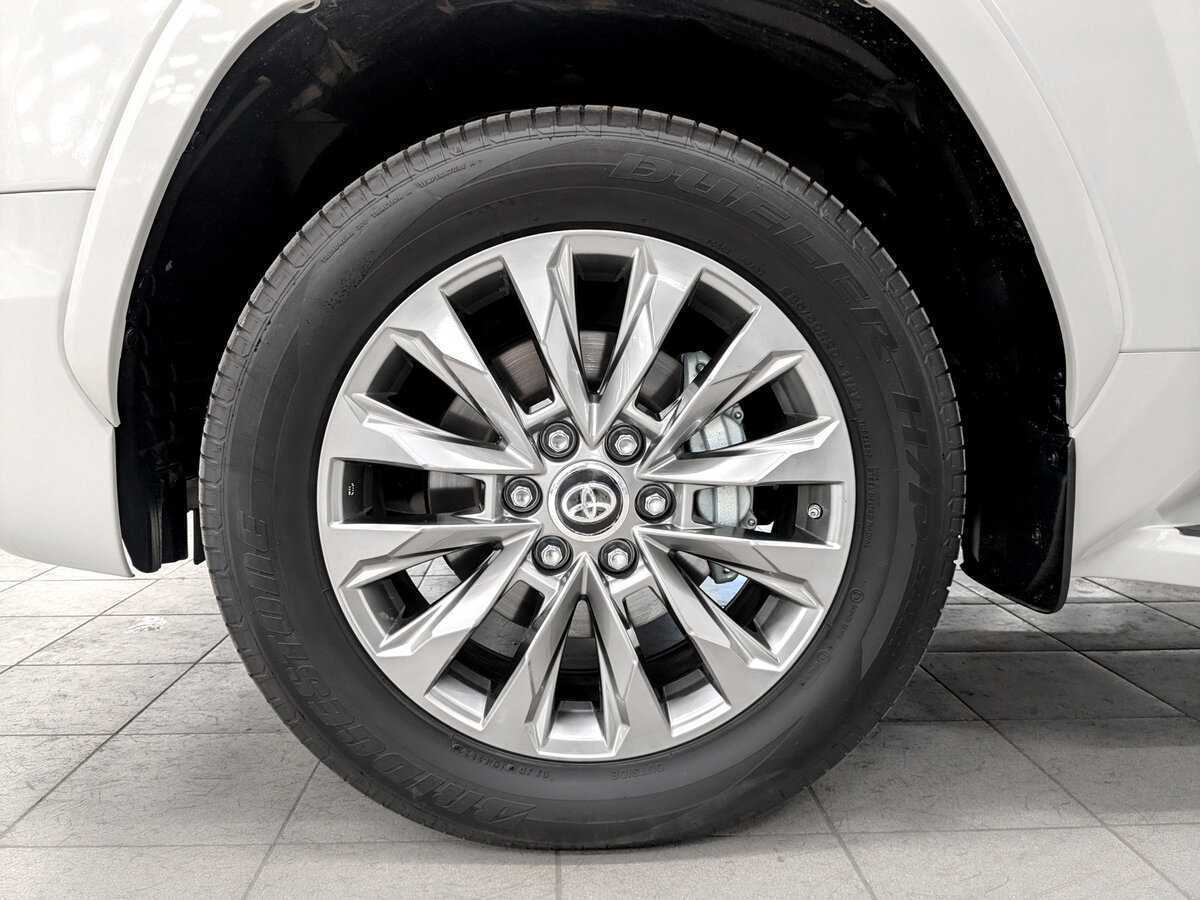 Купить Toyota Land Cruiser, 2022, 2 600 км, фото №18